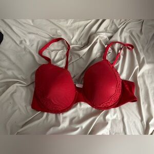 Victoria’s Secret Lightly Lined Bra
